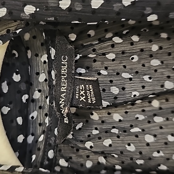 Banana Republic Petite Black and white scarf top - Picture 3 of 4